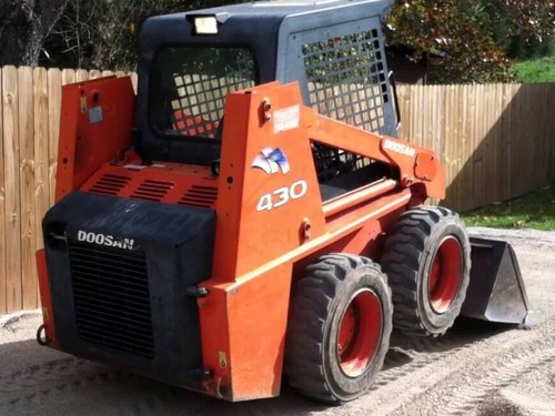 Product picture DAEWOO DOOSAN 430 skid steer loader Service Parts Catalogue Manual