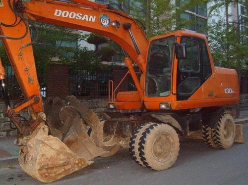 Product picture DAEWOO DOOSAN SOLAR 130W-Ⅲ WHEELED EXCAVATOR Service Parts Catalogue Manual