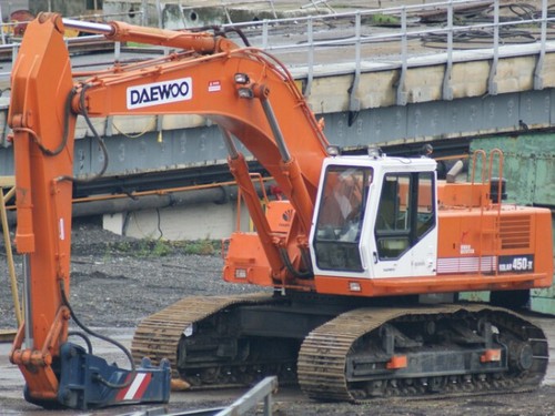 Product picture DAEWOO DOOSAN SOLAR 450-Ⅲ CRAWLER EXCAVATOR Service Parts Catalogue Manual